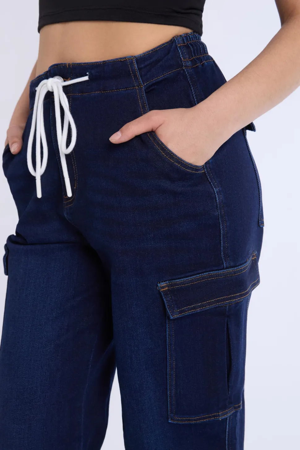 Loose Fit Cargo Jeans