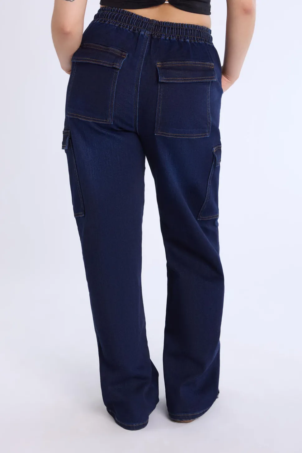 Loose Fit Cargo Jeans