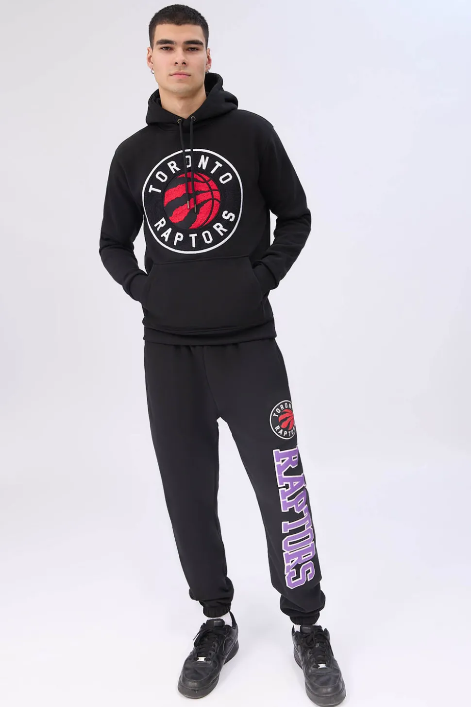 Mens Toronto Raptors Chenille Logo Hoodie